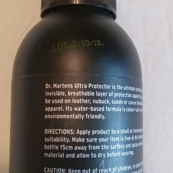 Dr. Martens ultra protector 5.1fl. oz. Spray - Picture 6 of 6
